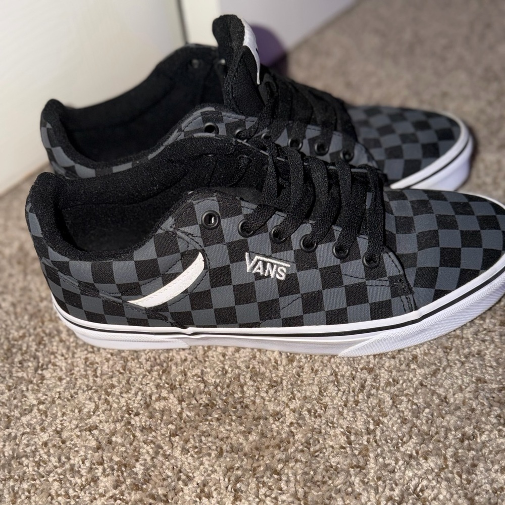 Vans Checkerboard Low-Top Sneakers in Black & Gray